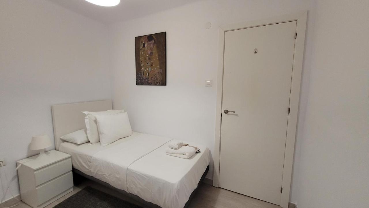 Apartaments B O D Collblanc Оспиталет-де-Льобрегат Экстерьер фото