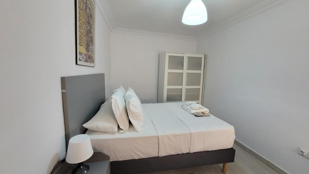 Apartaments B O D Collblanc Оспиталет-де-Льобрегат Экстерьер фото