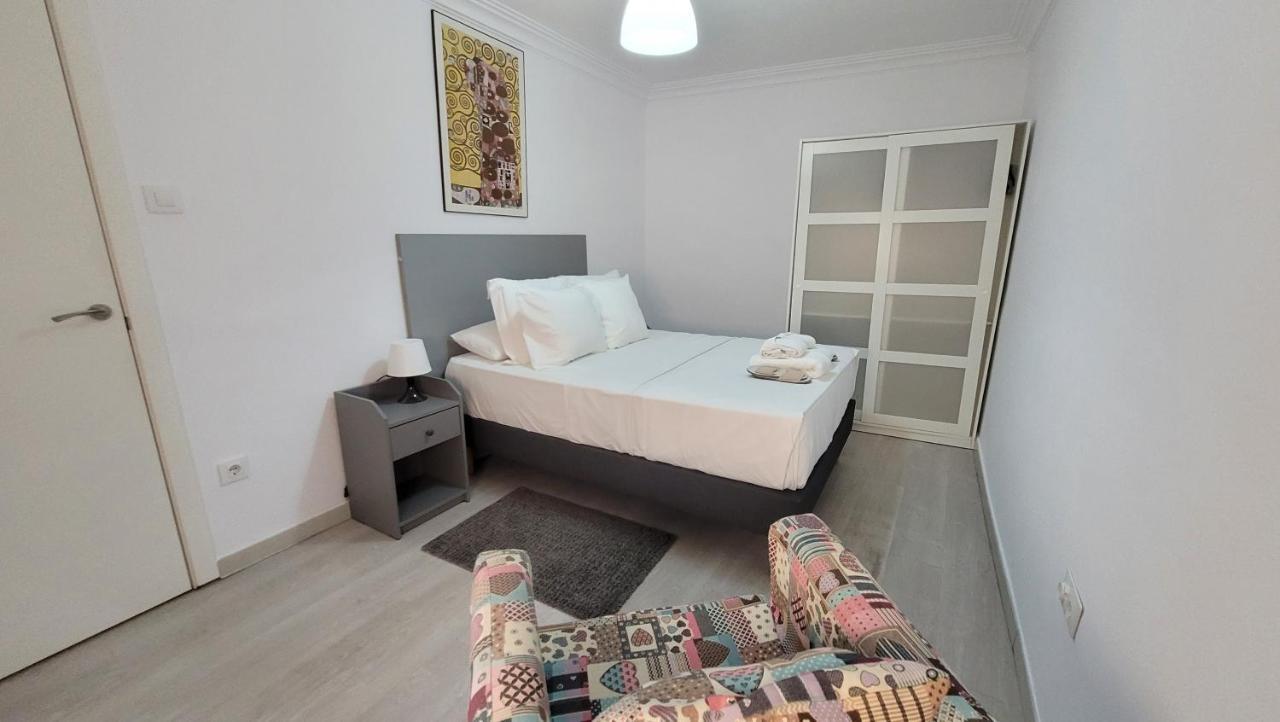 Apartaments B O D Collblanc Оспиталет-де-Льобрегат Экстерьер фото
