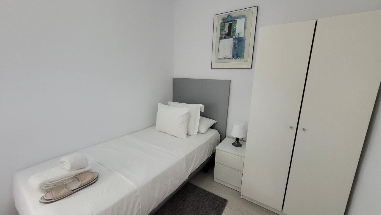 Apartaments B O D Collblanc Оспиталет-де-Льобрегат Экстерьер фото