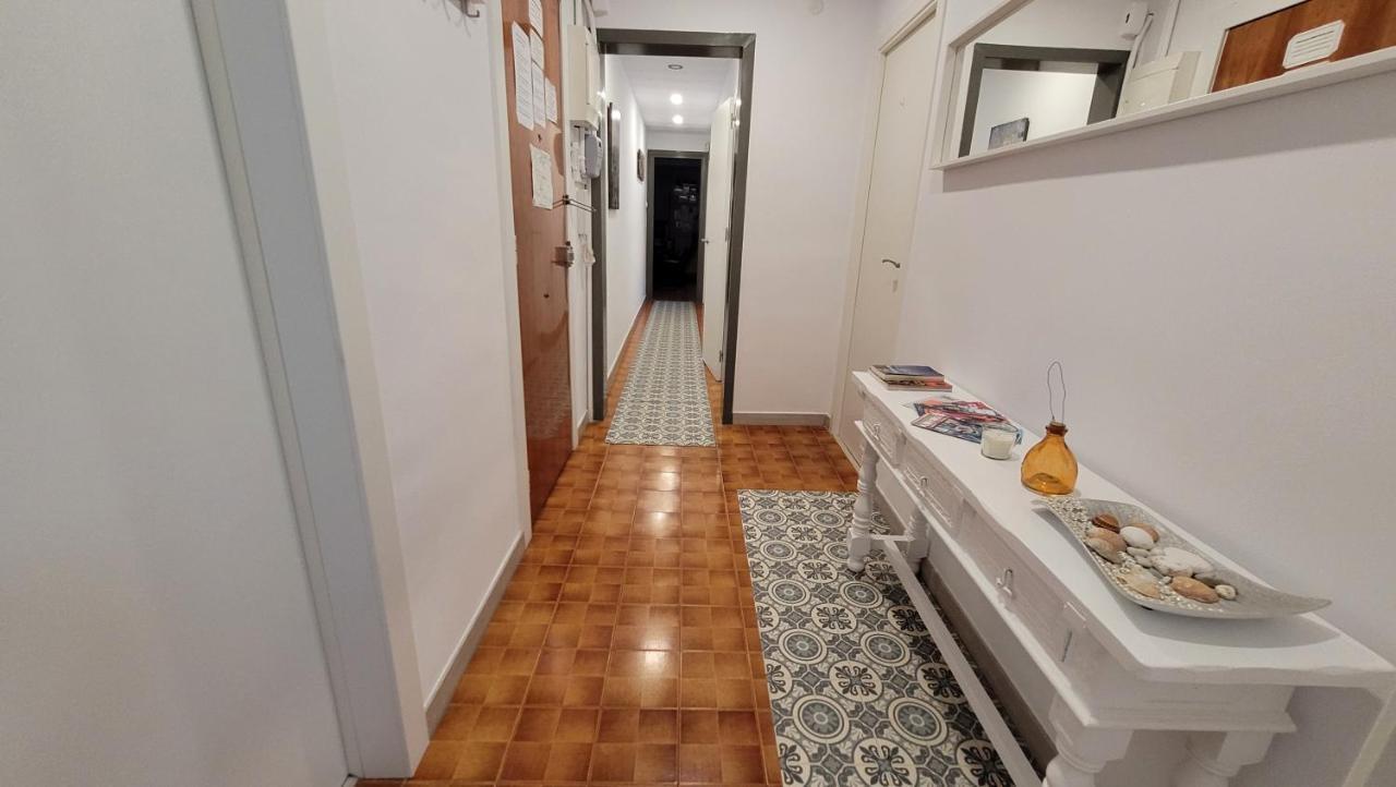 Apartaments B O D Collblanc Оспиталет-де-Льобрегат Экстерьер фото